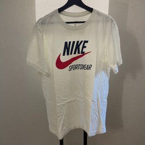 Nike Sportswear Short Sleeve T-Shirt